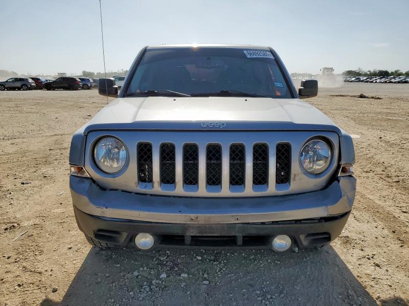  JEEP PATRIOT 2017 Srebrny