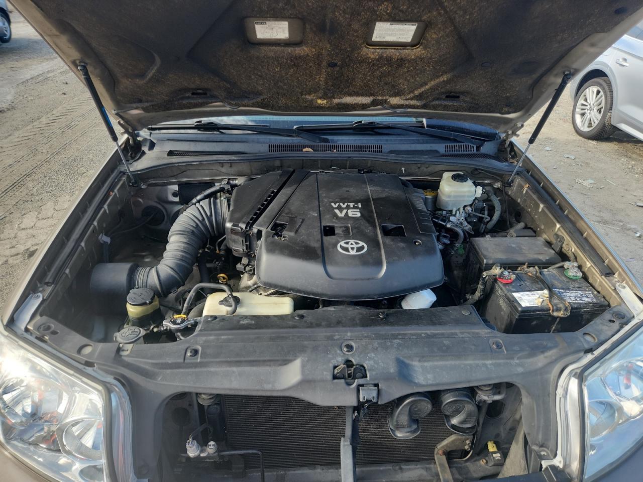 2005 Toyota 4Runner Sr5 VIN: JTEZU14R850058676 Lot: 64776605