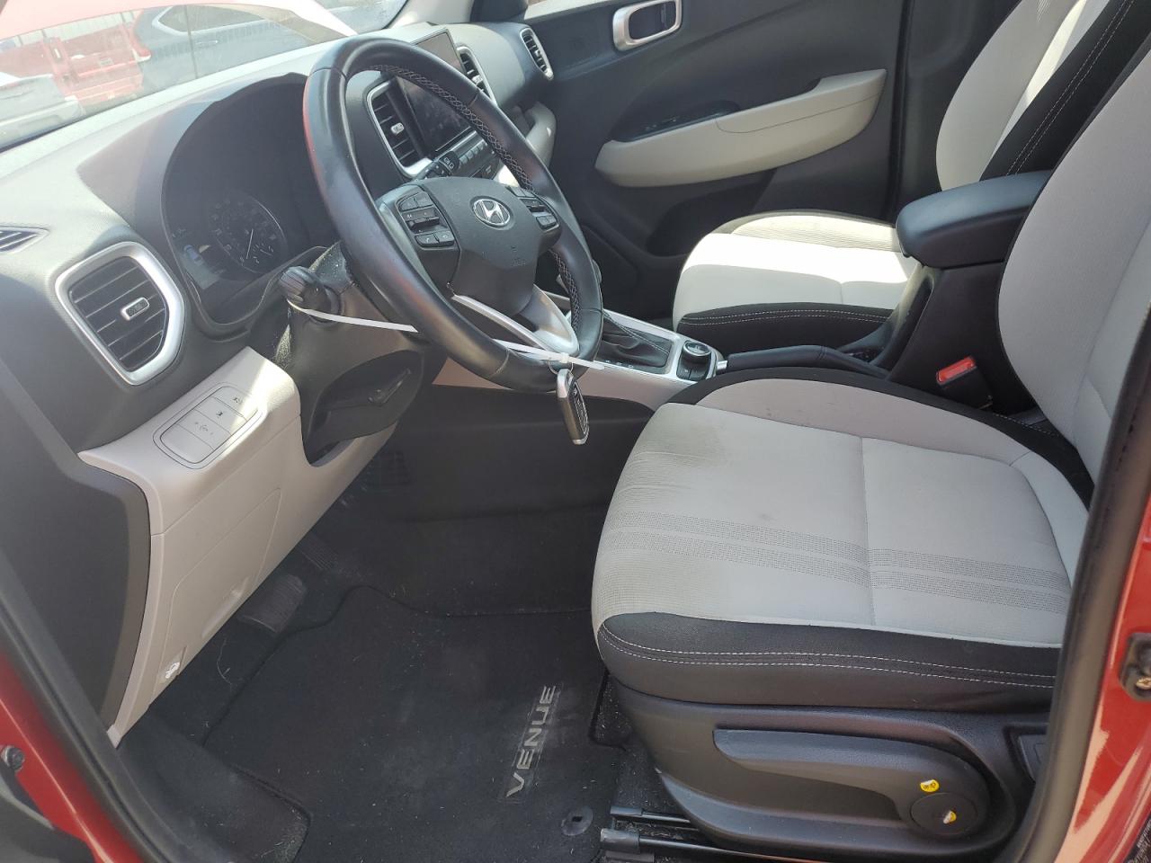 2021 Hyundai Venue Sel VIN: KMHRC8A32MU122469 Lot: 65292975