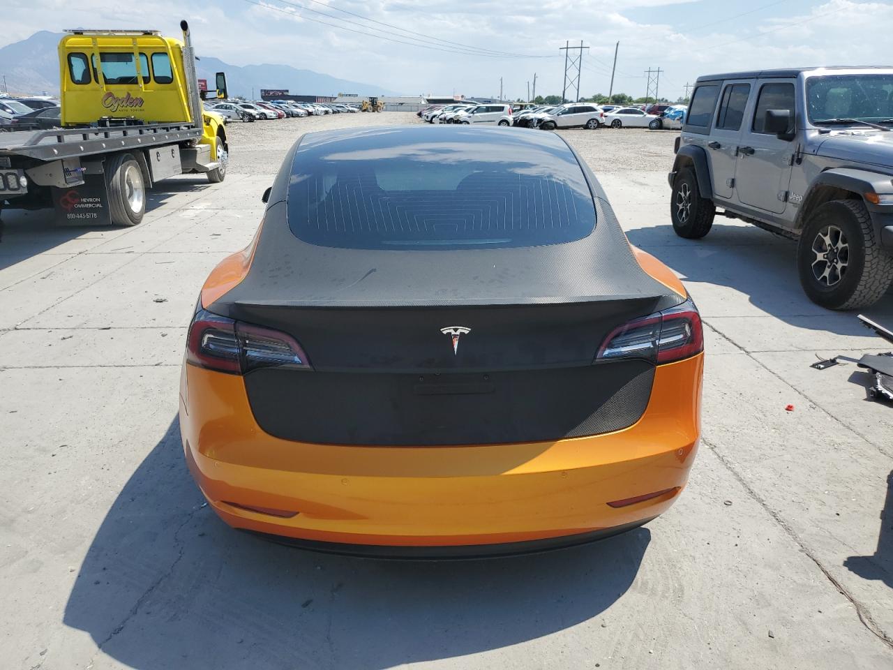 2018 Tesla Model 3 VIN: 5YJ3E1EB1JF106555 Lot: 64237775