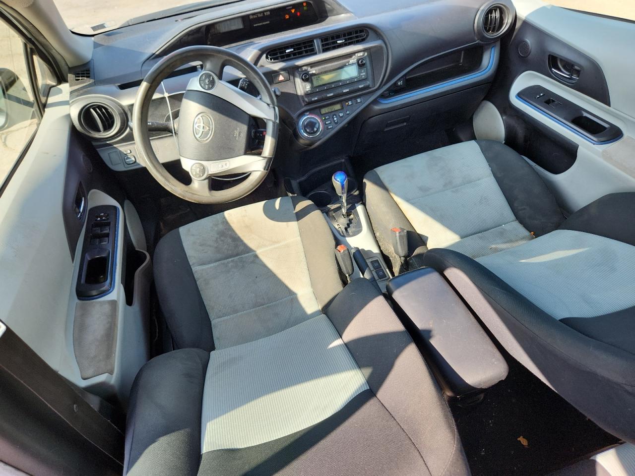 2013 Toyota Prius C VIN: JTDKDTB37D1542945 Lot: 64681685