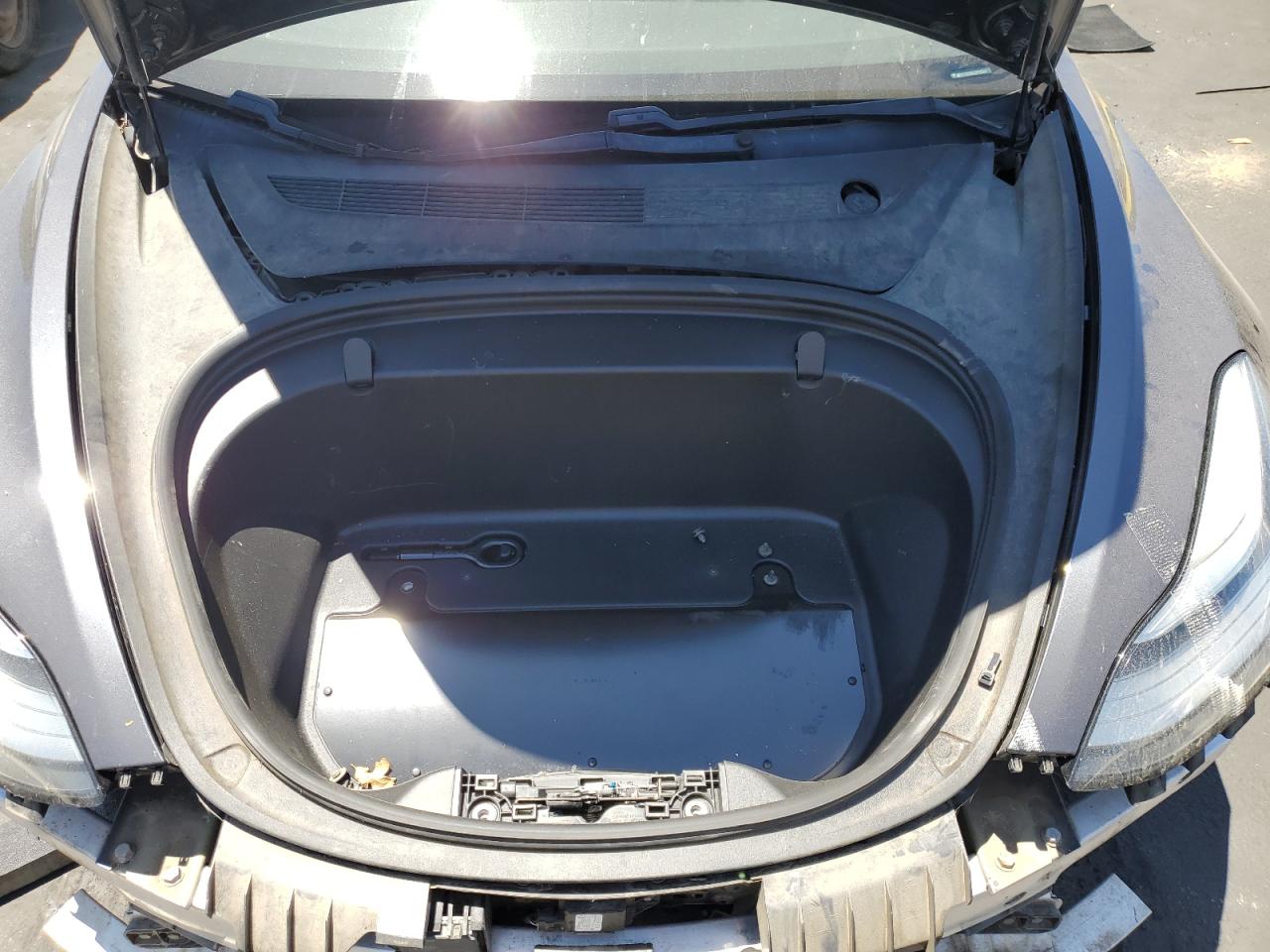 2018 Tesla Model 3 VIN: 5YJ3E1EBXJF079467 Lot: 62924905