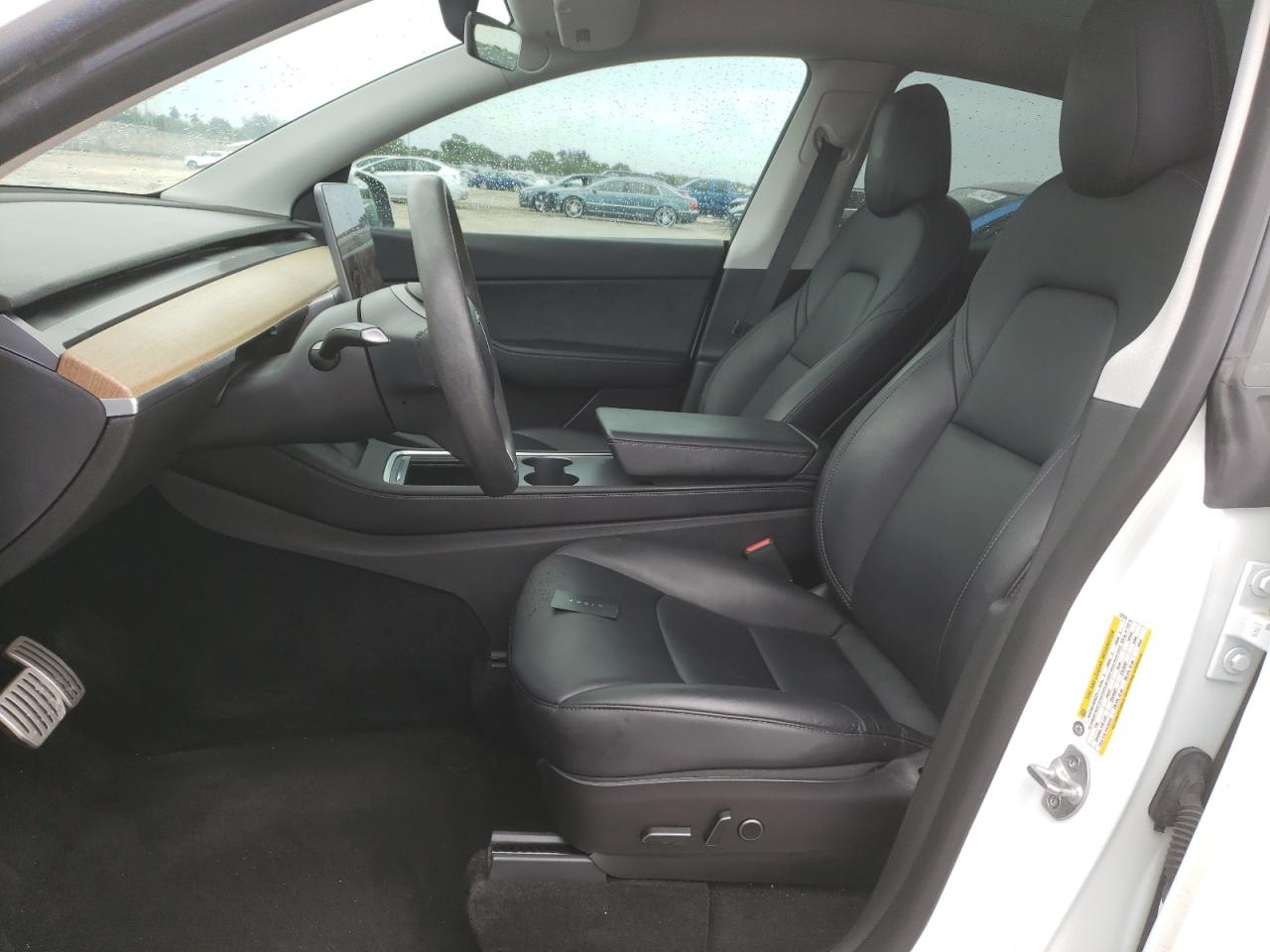 2022 Tesla Model Y VIN: 7SAYGDEF7NF372515 Lot: 61592095