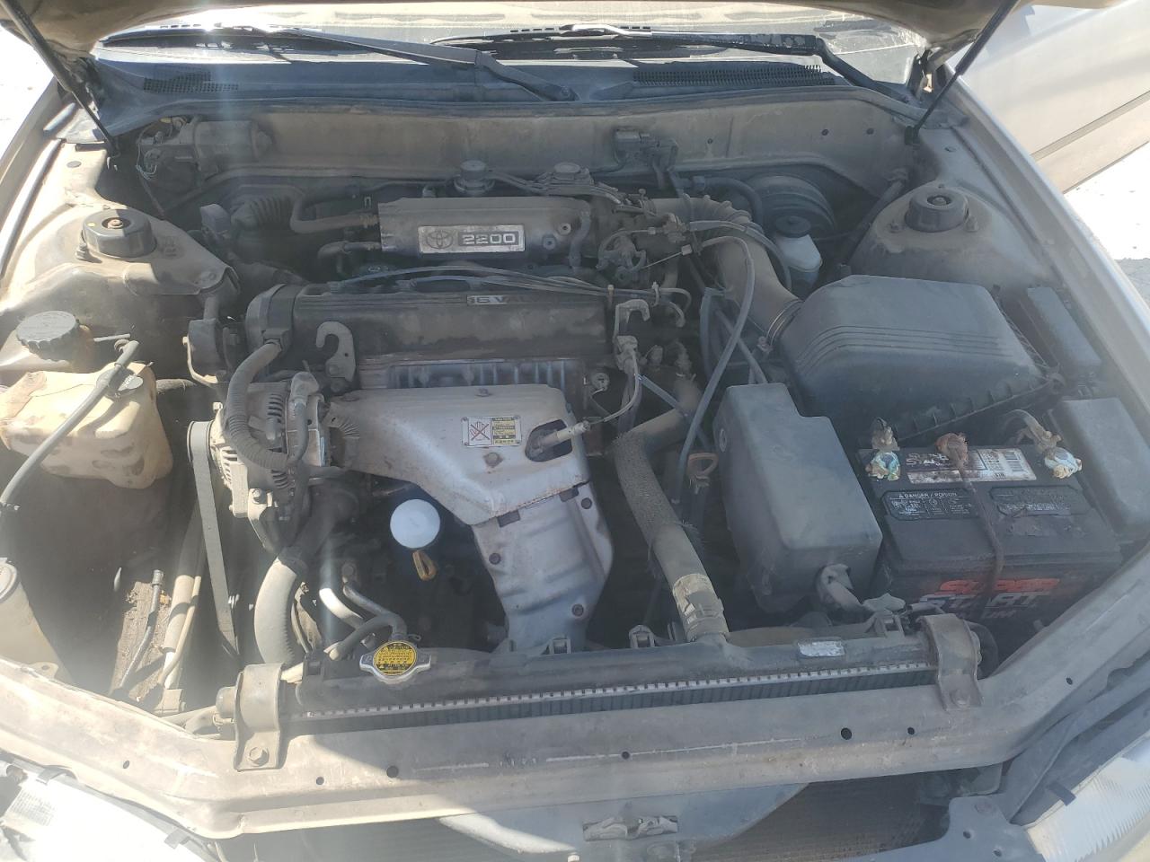 1994 Toyota Camry Le VIN: 4T1SK12C2RU352689 Lot: 62940695