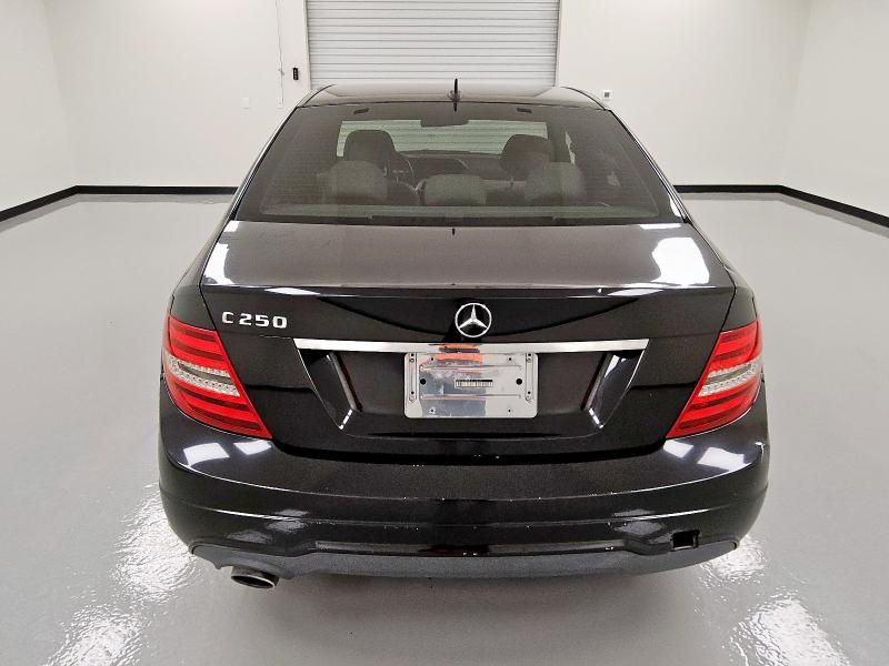  MERCEDES-BENZ C-CLASS 2012 Czarny