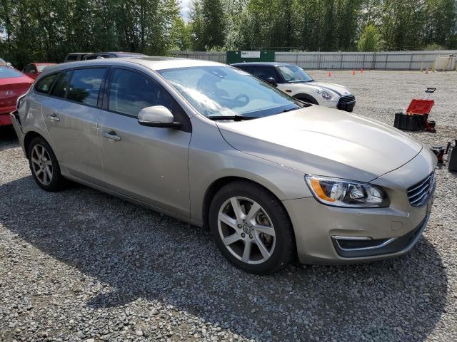  VOLVO V60 2015 Silver