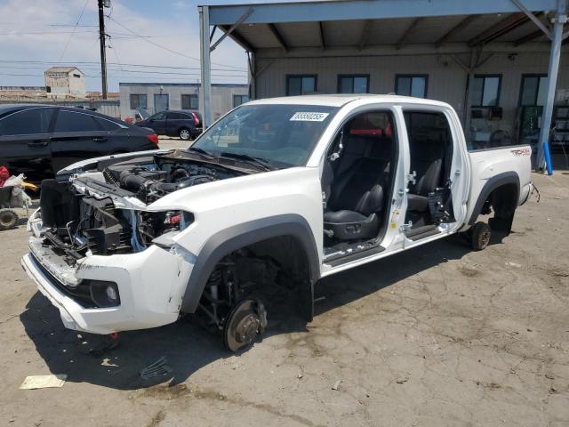  TOYOTA TACOMA 2022 Biały