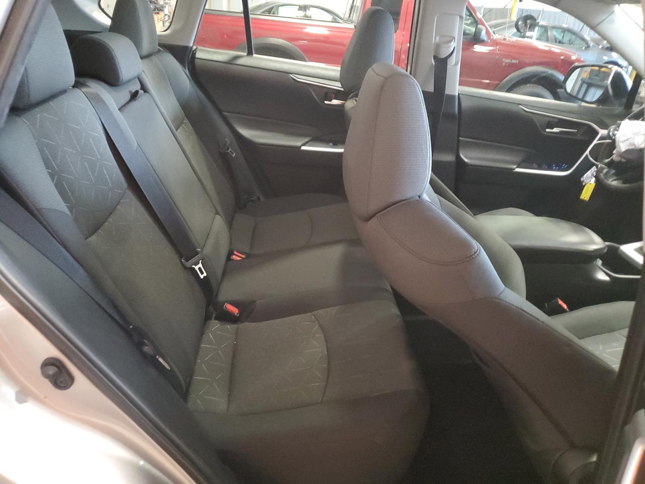2022 Toyota Rav4 Xle VIN: 2T3P1RFV2NW262043 Lot: 65374675