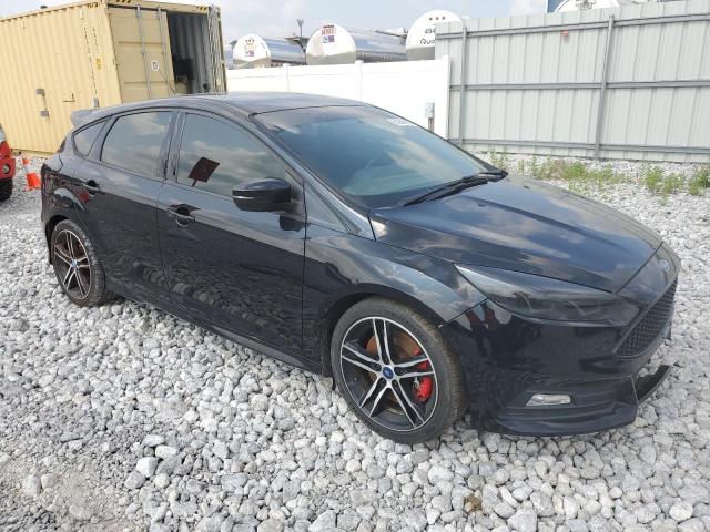 Hatchbacks FORD FOCUS 2016 Czarny