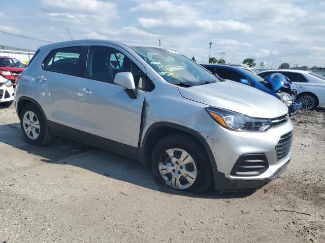  CHEVROLET TRAX 2018 Srebrny