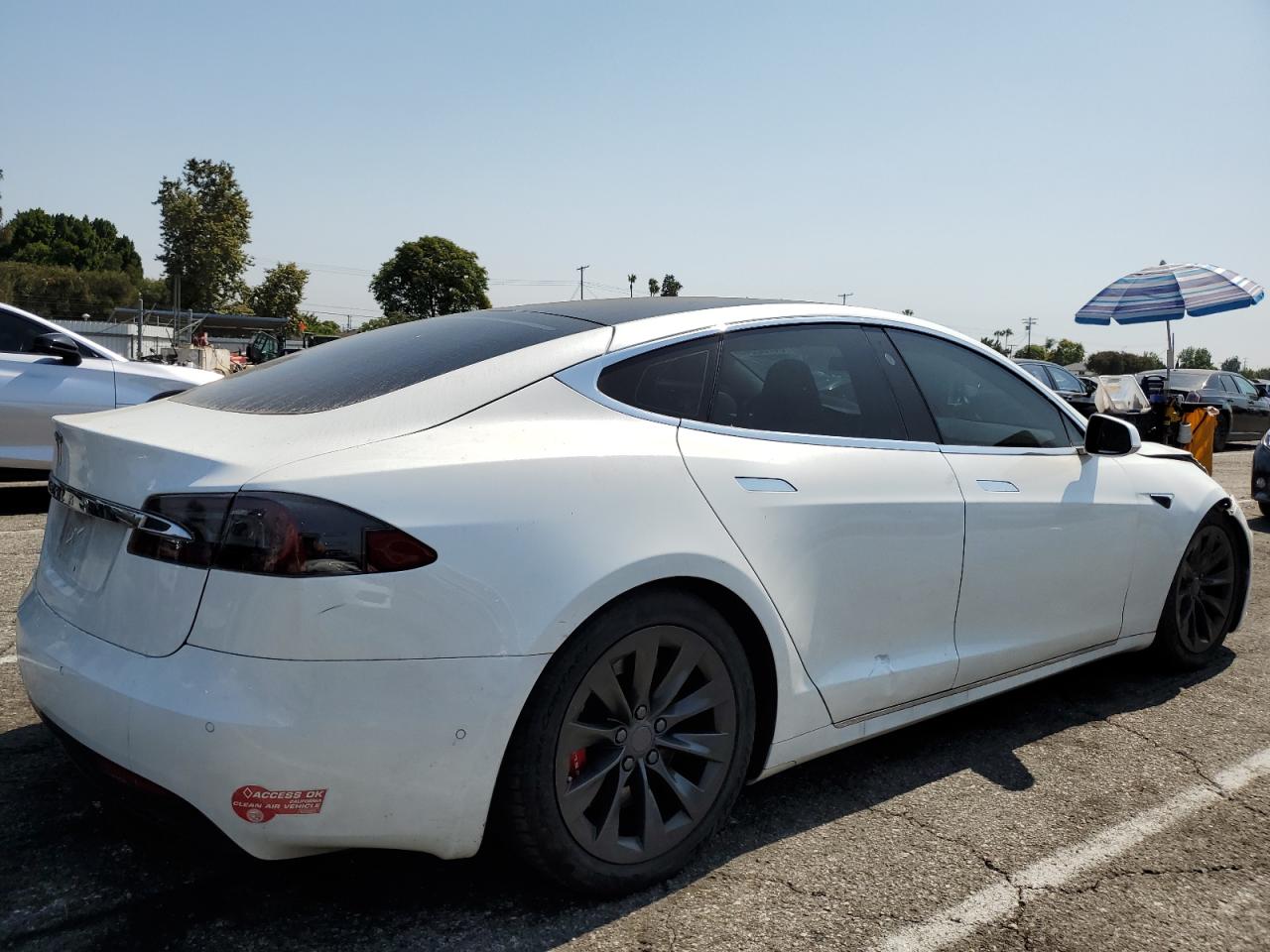 2017 Tesla Model S VIN: 5YJSA1E18HF216138 Lot: 64782545
