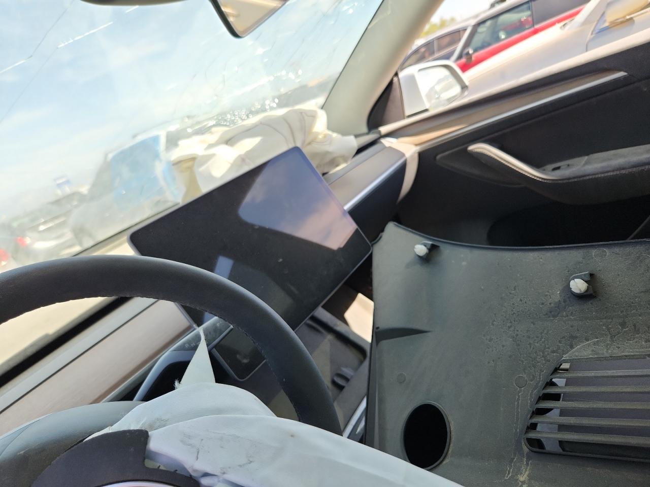 2024 Tesla Model Y VIN: 7SAYGDEF2RF023350 Lot: 62066885