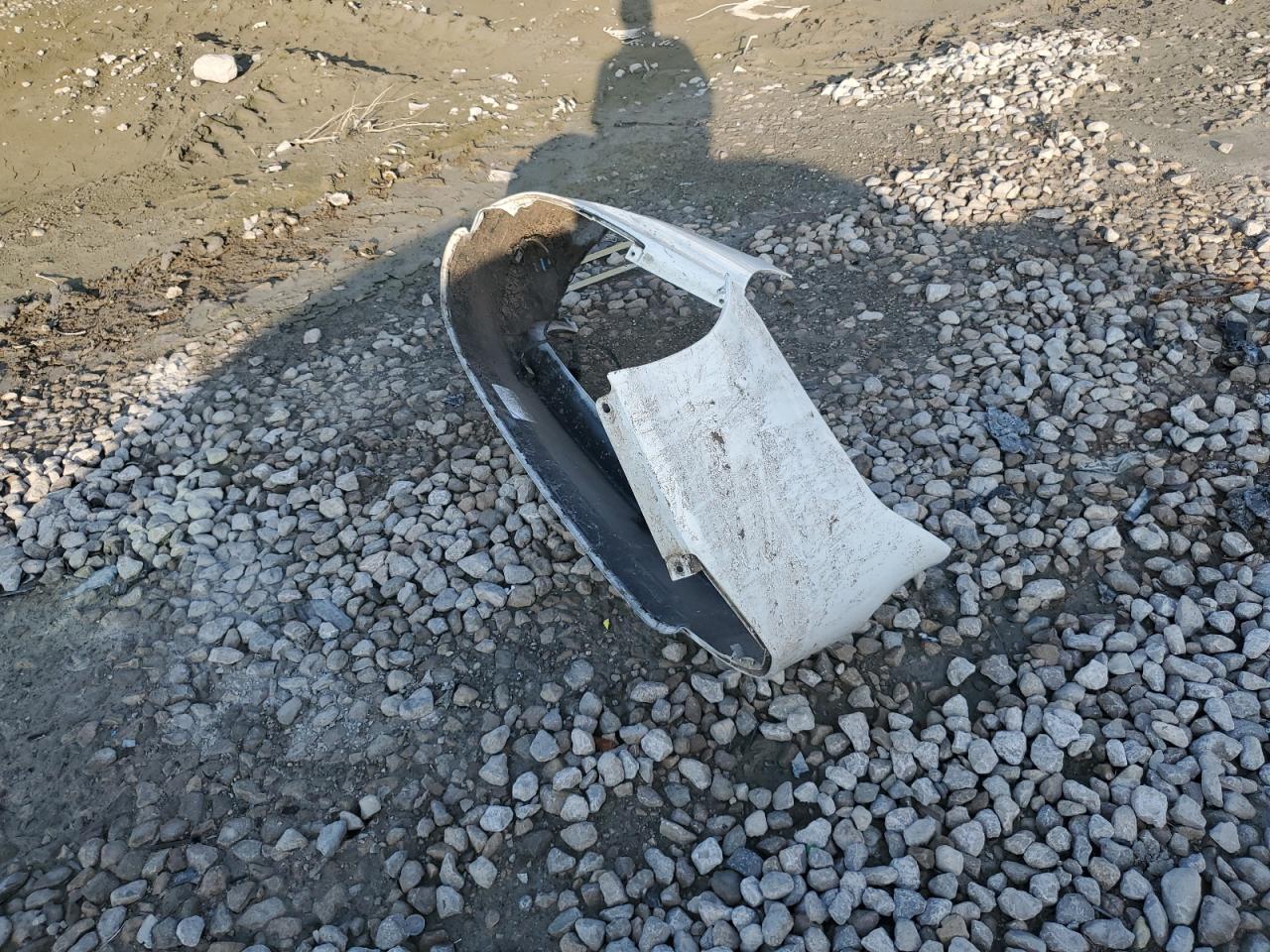 2018 Toyota Camry L VIN: 4T1B11HK1JU135608 Lot: 64923235