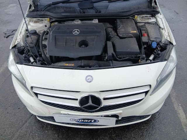 2013 MERCEDES BENZ A180 BLUEE