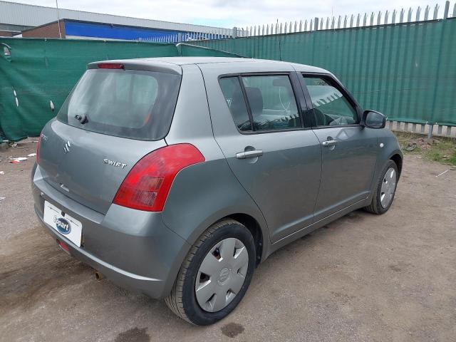 2005 SUZUKI SWIFT GL