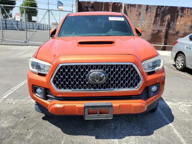  TOYOTA TACOMA 2018 Оранжевый