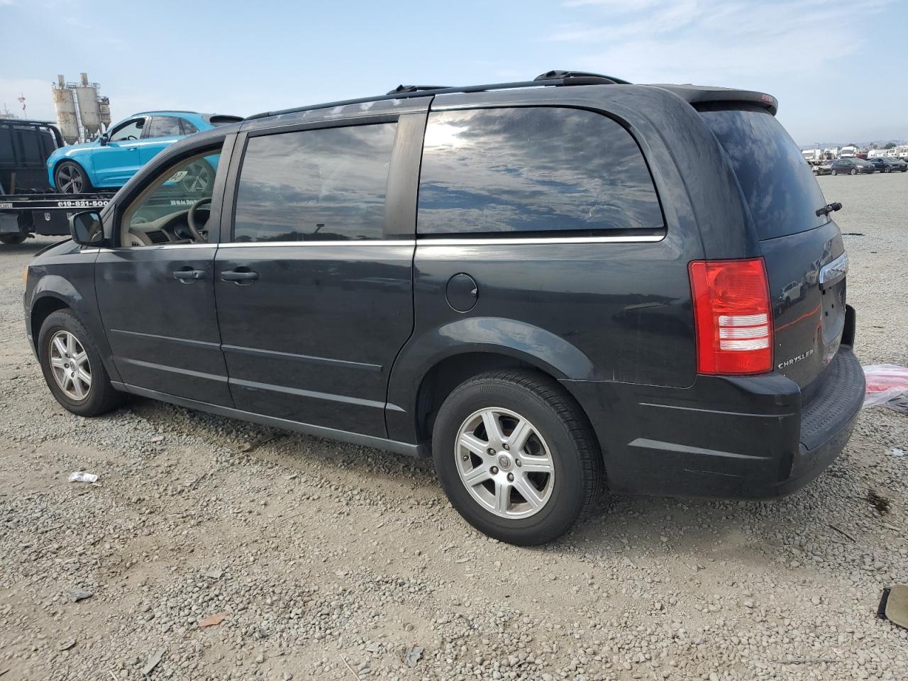 2010 Chrysler Town & Country Lx VIN: 2A4RR2D14AR441739 Lot: 64903955