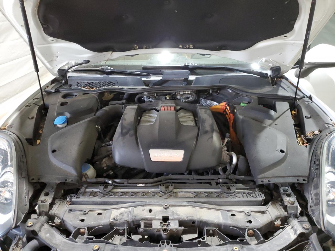 2015 Porsche Cayenne Se Hybrid VIN: WP1AE2A24FLA53579 Lot: 66306115