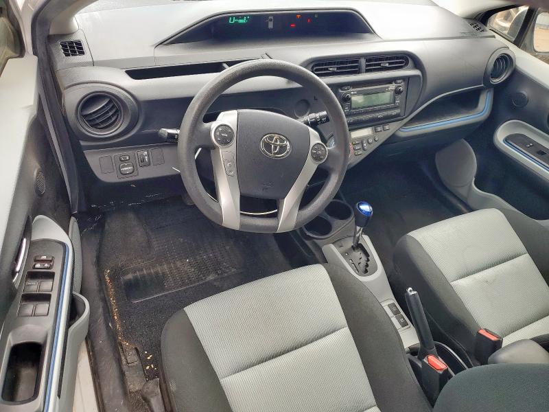  TOYOTA PRIUS 2013 Biały