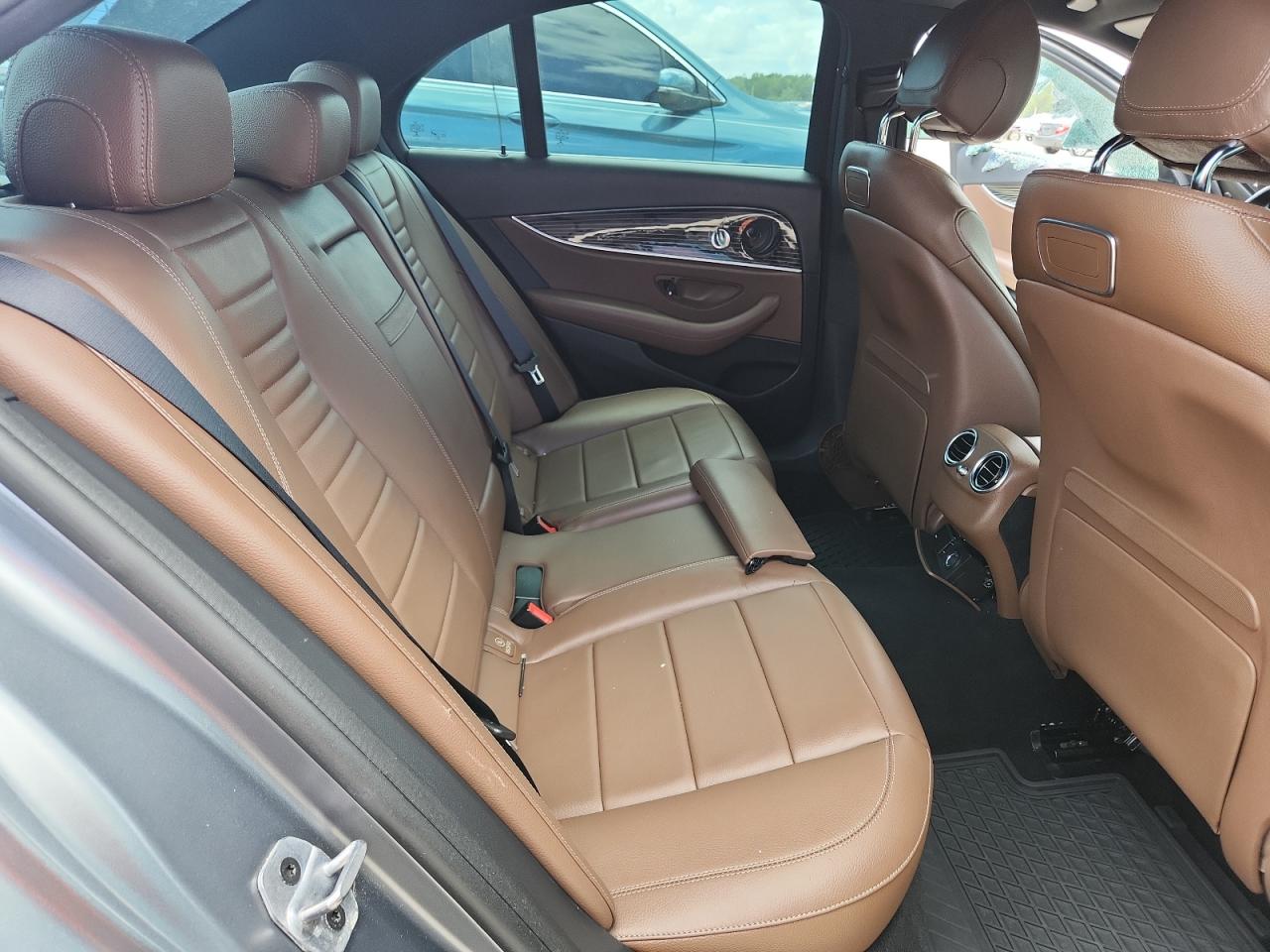 2019 Mercedes-Benz E 300 VIN: WDDZF4JB1KA560951 Lot: 62859415