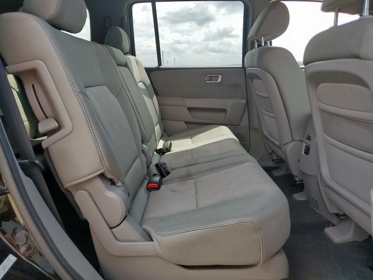 2011 Honda Pilot Lx VIN: 5FNYF3H28BB024236 Lot: 64621915