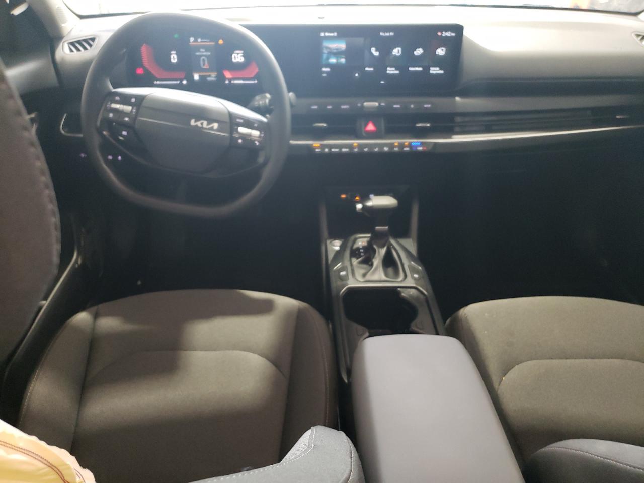 2025 Kia K4 Lx VIN: 3KPFT4DE8SE075280 Lot: 64328875
