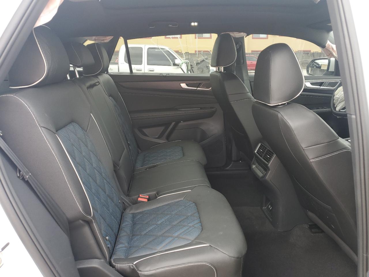 2025 Volkswagen Atlas Cross Sport Sel Premium R-Line VIN: 1V2FE2CA2SC226147 Lot: 65171385
