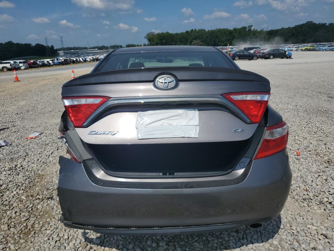 2017 Toyota Camry Le VIN: 4T1BF1FK2HU650602 Lot: 66670235