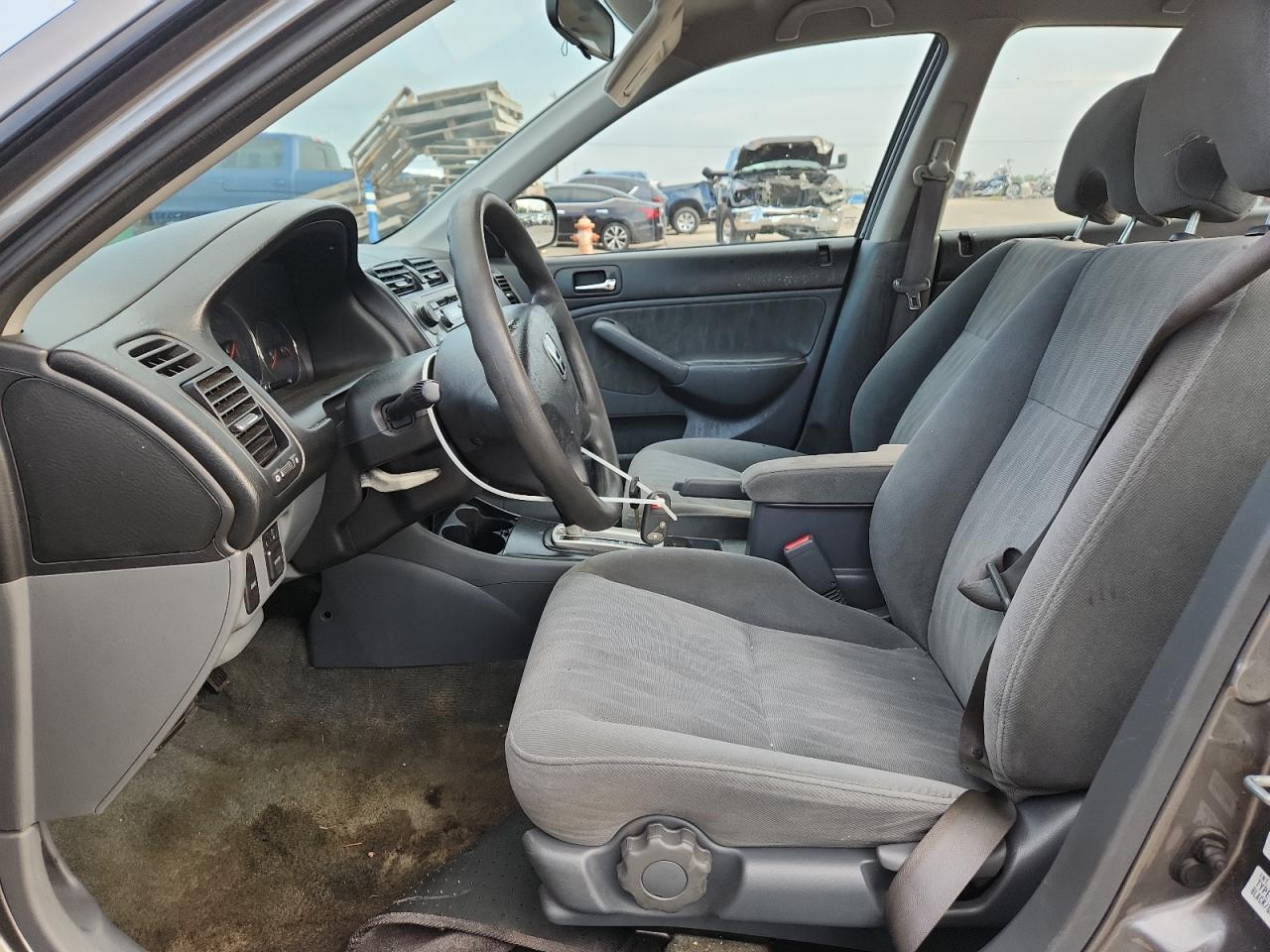 2005 Honda Civic Lx VIN: 2HGES16505H611014 Lot: 65532545