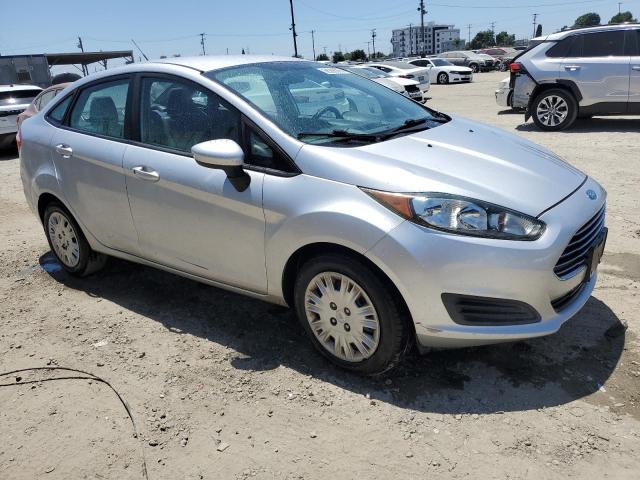 Sedans FORD FIESTA 2014 Silver