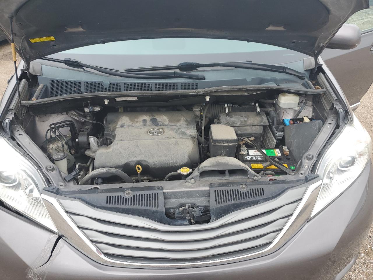 2013 Toyota Sienna Xle VIN: 5TDYK3DC5DS401470 Lot: 64497035