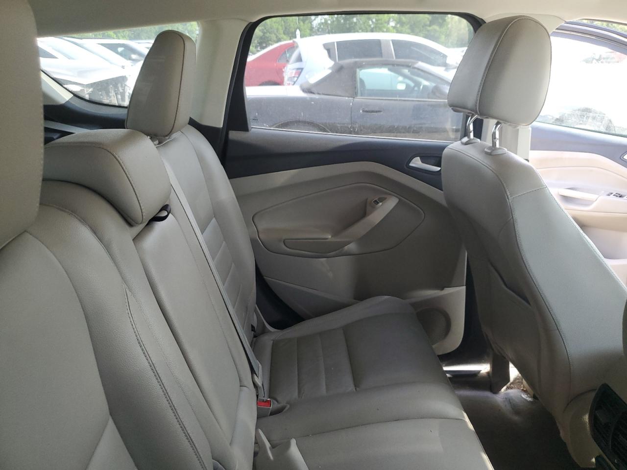 1FMCU9J95EUB30113 2014 Ford Escape Titanium