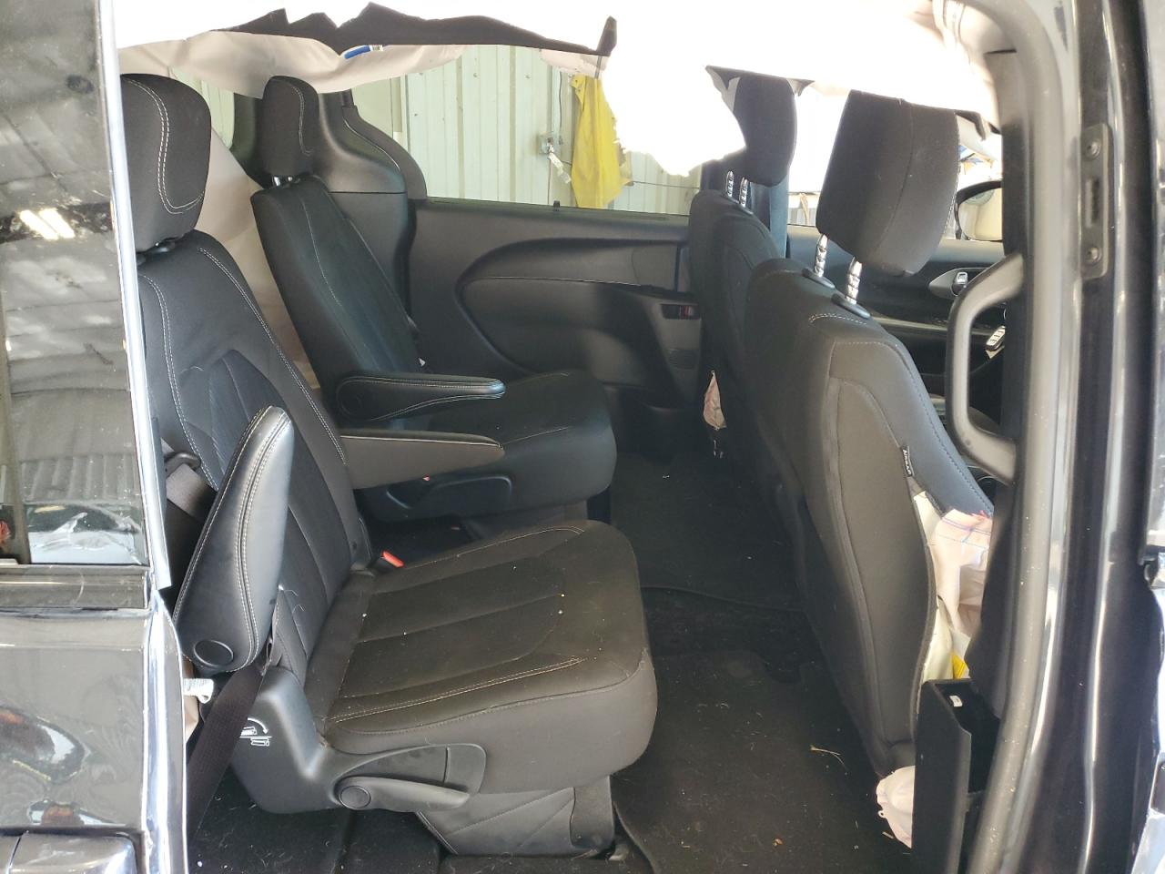 2021 Chrysler Pacifica Touring VIN: 2C4RC1FG3MR593650 Lot: 64571995