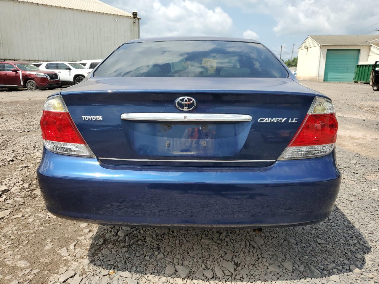 2005 Toyota Camry Le VIN: 4T1BE30K05U057758 Lot: 64972205