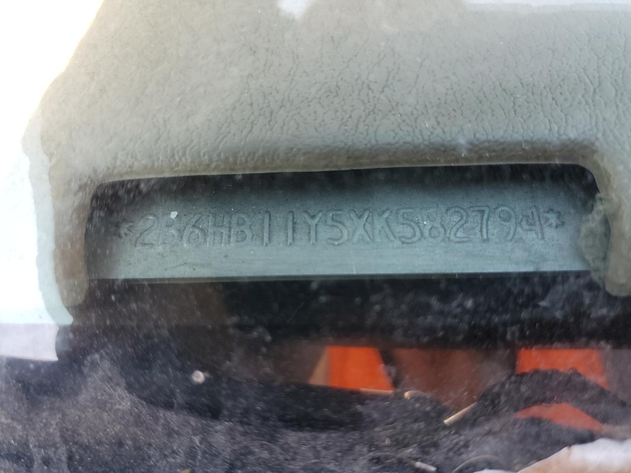 1999 Dodge Ram Van B1500 VIN: 2B6HB11Y5XK582794 Lot: 66576005