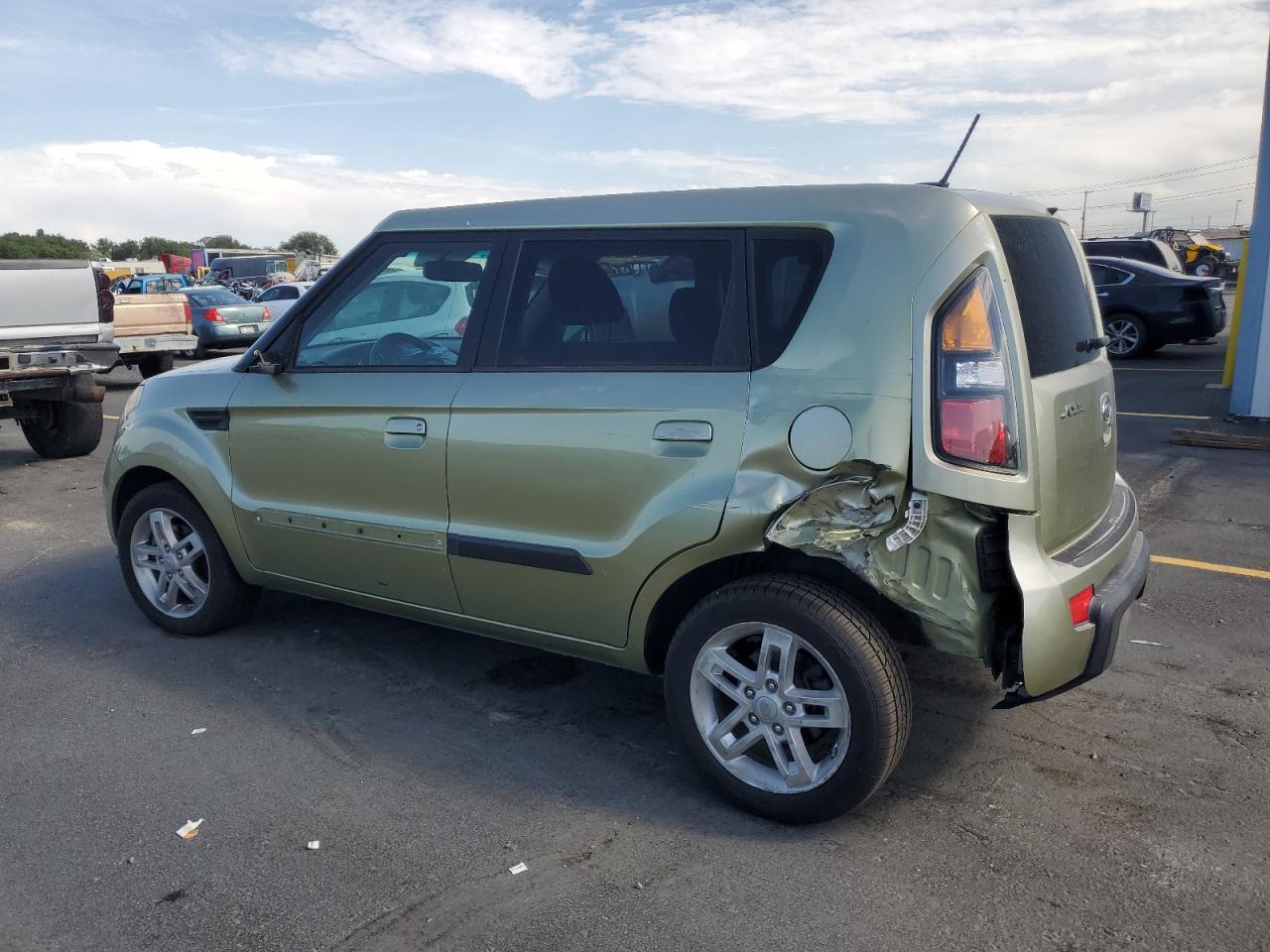2010 Kia Soul + VIN: KNDJT2A20A7191242 Lot: 65997925