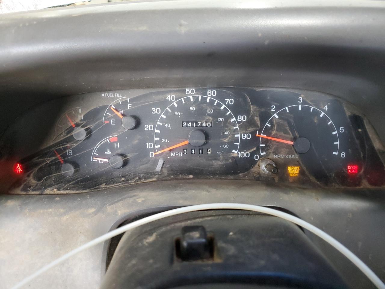 1999 Ford F350 Super Duty VIN: 1FDWF36L4XEC18107 Lot: 64217505