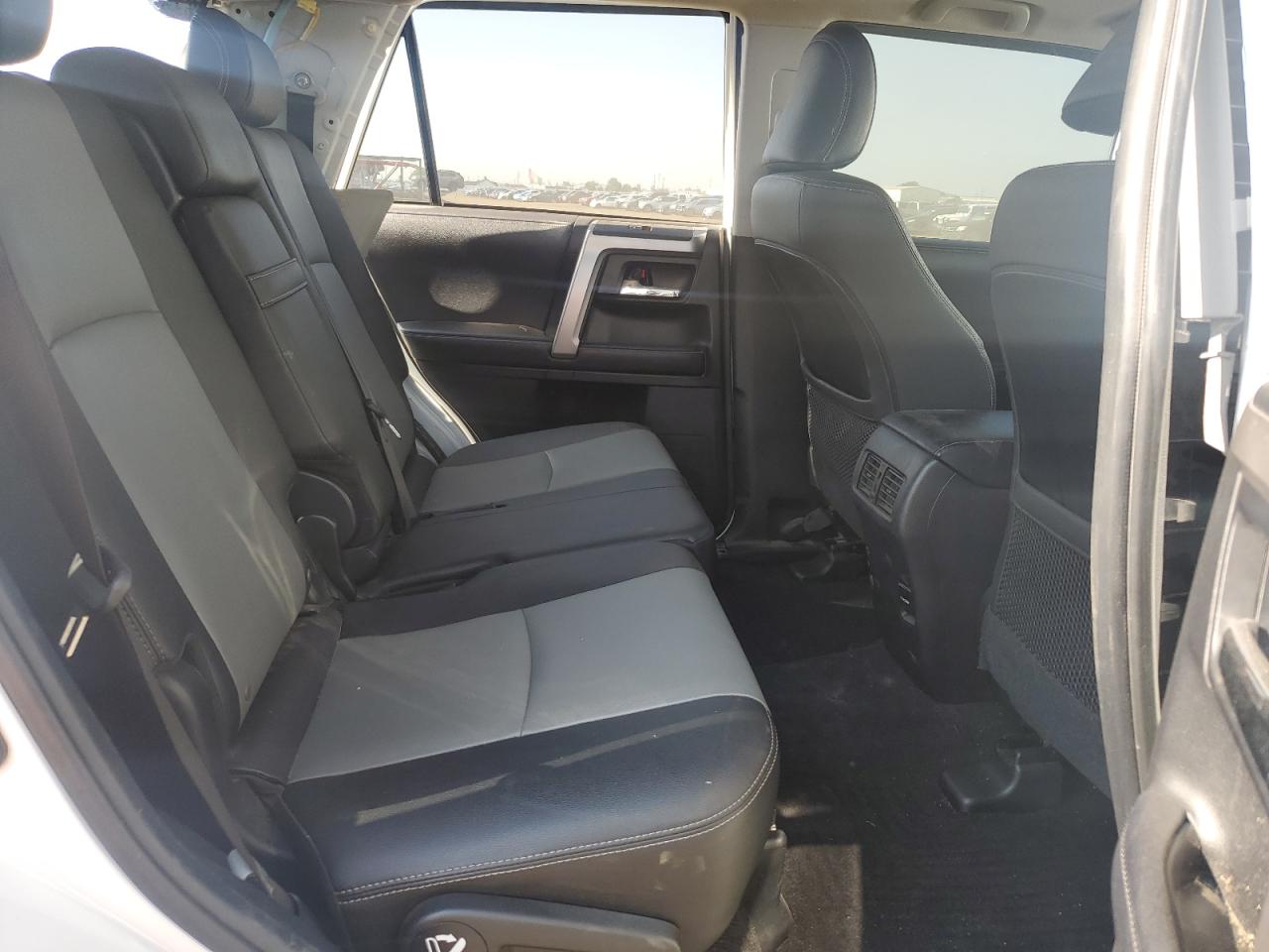 2019 Toyota 4Runner Sr5/Sr5 Premium VIN: JTEBU5JR7K5619252 Lot: 65403185