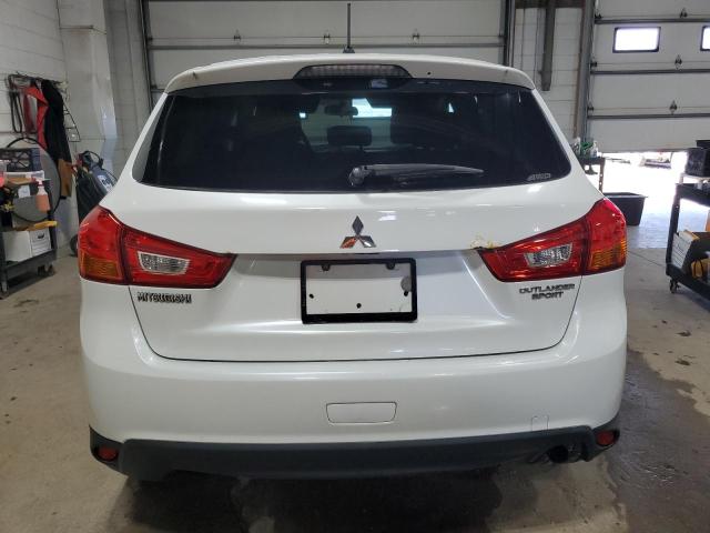  MITSUBISHI OUTLANDER 2015 Biały