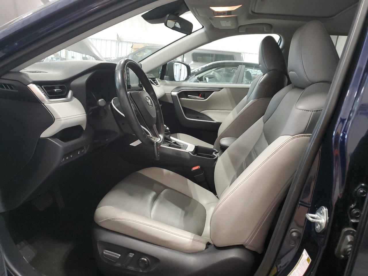 2020 Toyota Rav4 Xle Premium VIN: JTMC1RFV0LD045101 Lot: 64833695