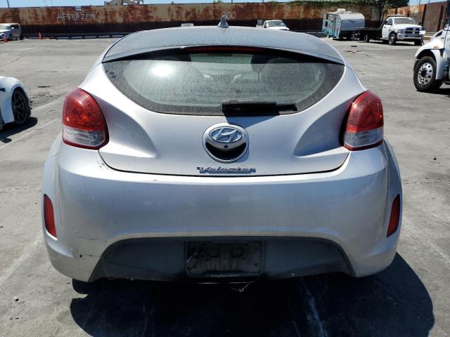  HYUNDAI VELOSTER 2016 Srebrny