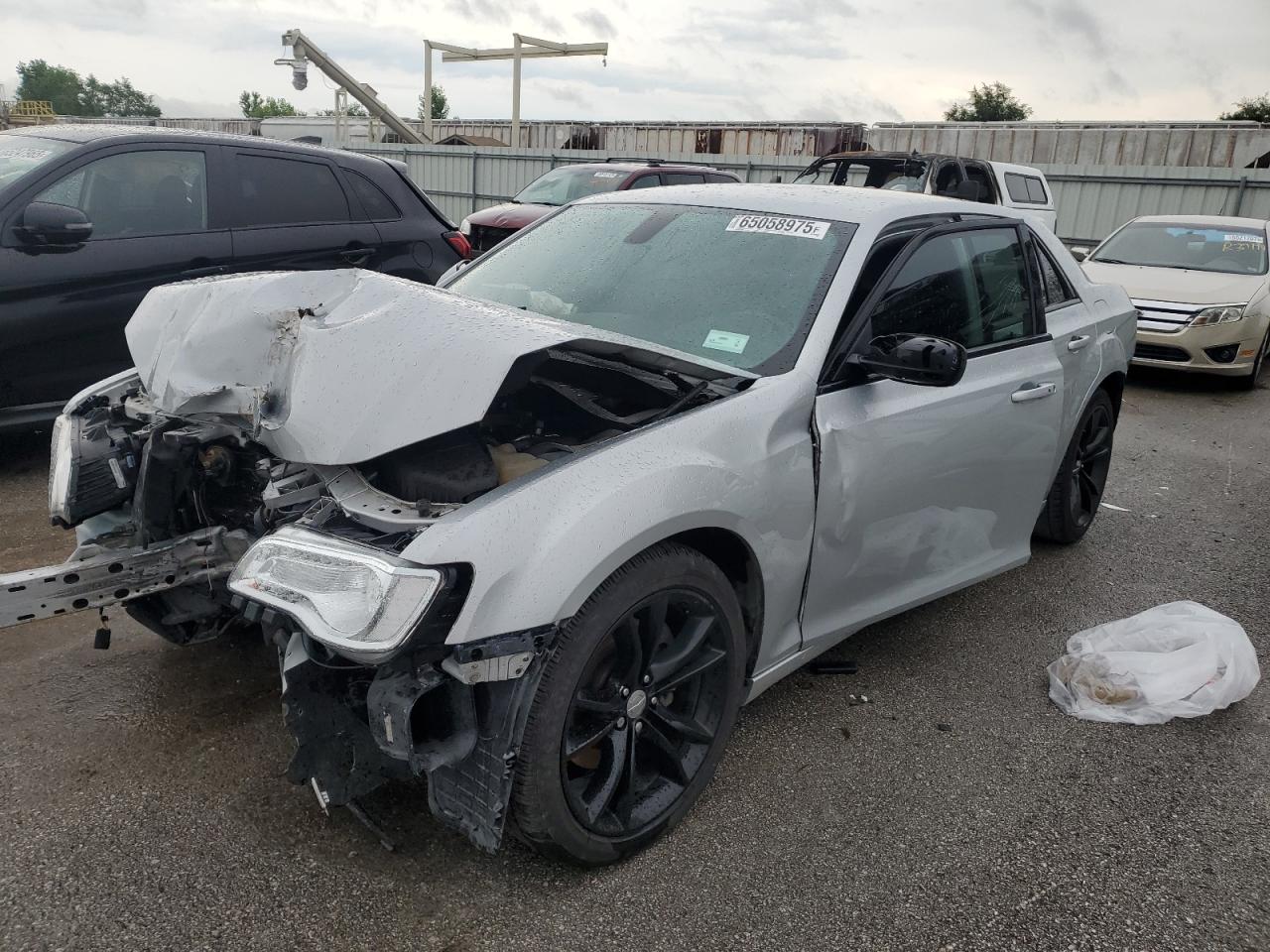 2019 Chrysler 300 S VIN: 2C3CCABT6KH689837 Lot: 65058975