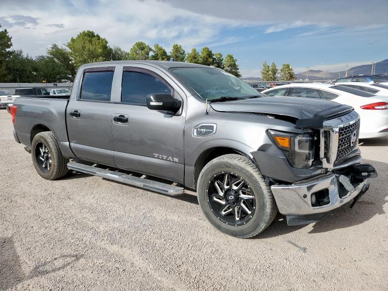  NISSAN TITAN 2017 Gray