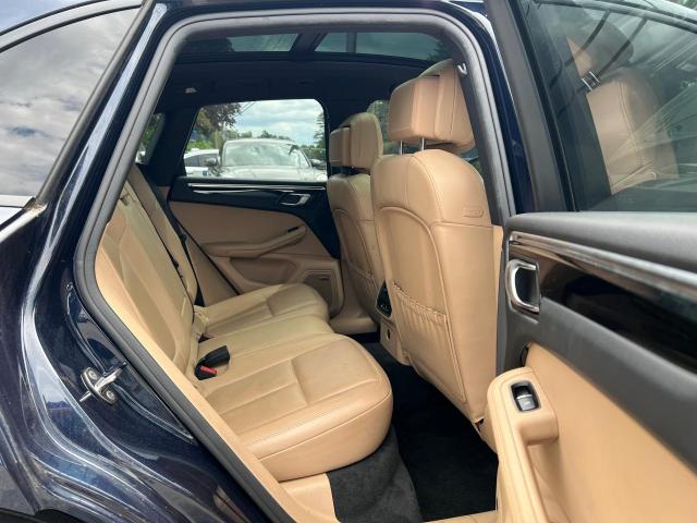  PORSCHE MACAN 2019 Granatowy