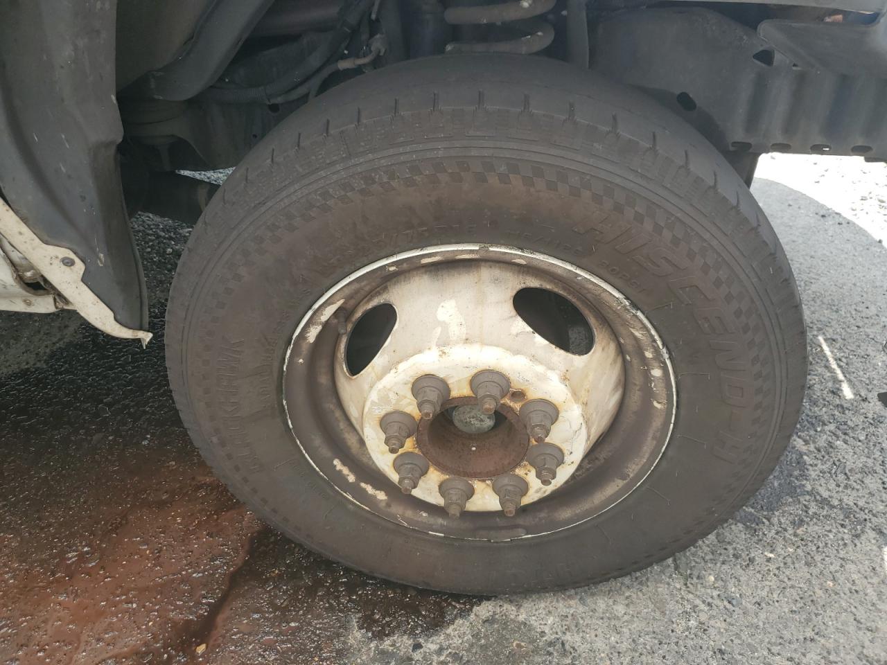 2019 Ford Econoline E350 Super Duty Cutaway Van VIN: 1FDEE3F67KDC00997 Lot: 65125815