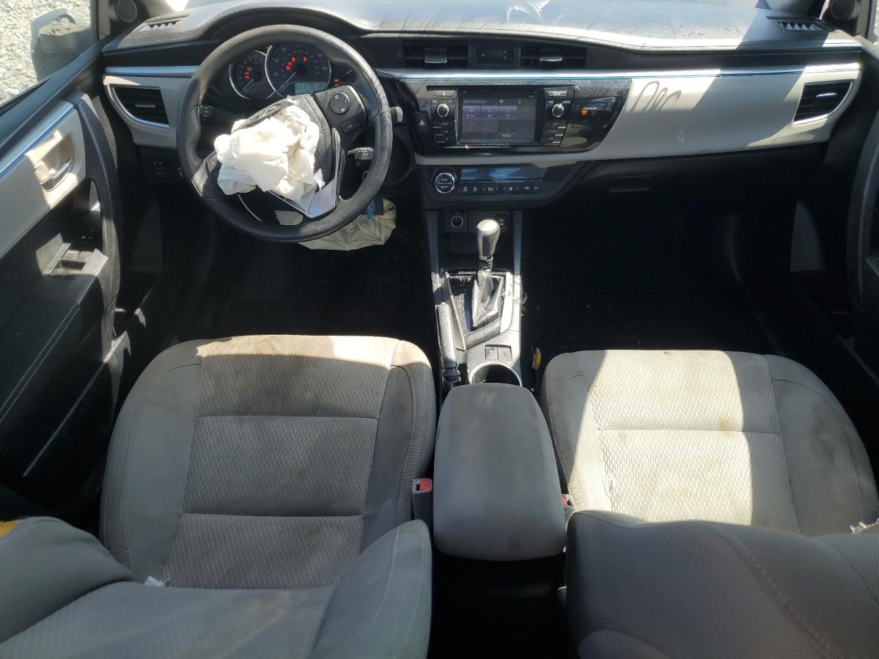 2015 Toyota Corolla L VIN: 2T1BURHEXFC233688 Lot: 64434395