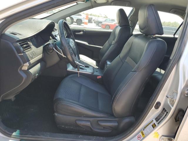 Sedans TOYOTA CAMRY 2012 Srebrny