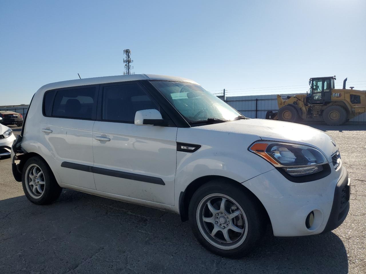 2013 Kia Soul VIN: KNDJT2A51D7585654 Lot: 66221665
