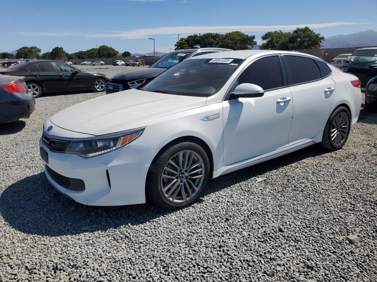 2017 Kia Optima Hybrid VIN: KNAGU4LE1H5013627 Lot: 66541285