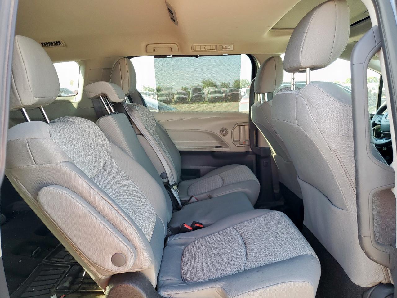 2022 Toyota Sienna Le VIN: 5TDBSKFC9NS070245 Lot: 63698525